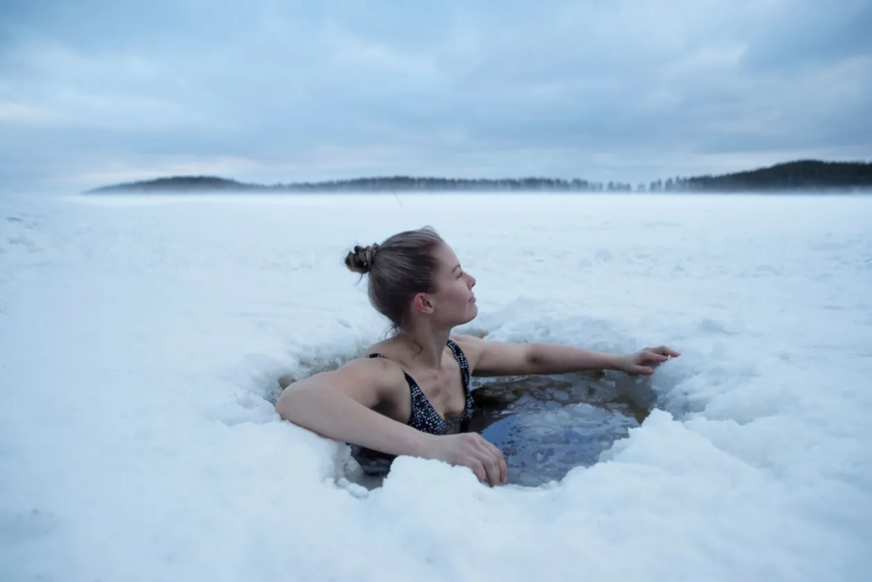 Ice swimming after sauna
